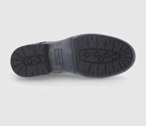 černé kožené kotníkové boty